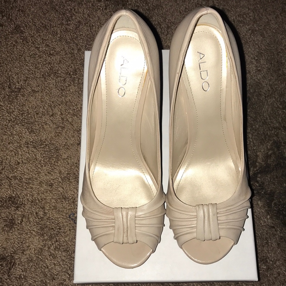 Aldo Off White Peep-Toe Pumps - Picture 7 of 7